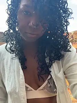 Snapshot of maryjane_ebony chatting on 04/22/26, 05:58 maryjane ebony online show from 04/22/26, 05:58