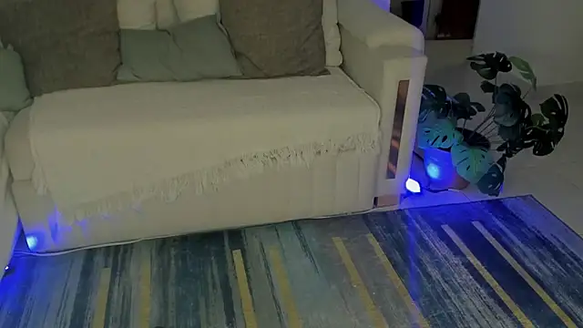 Snapshot of ALEJA_R01 chatting on 03/27/26, 09:03 ALEJA R01 online show from 03/27/26, 09:03