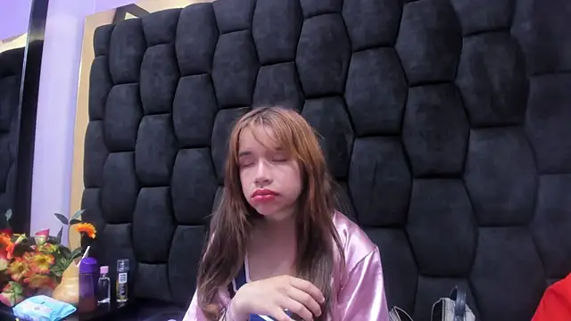 Snapshot of ZoeBarbiee chatting on 04/09/26, 07:03 ZoeBarbiee online show from 04/09/26, 07:03