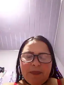 Snapshot of violetapeeveet chatting on 03/24/26, 01:16 violetapeeveet online show from 03/24/26, 01:16