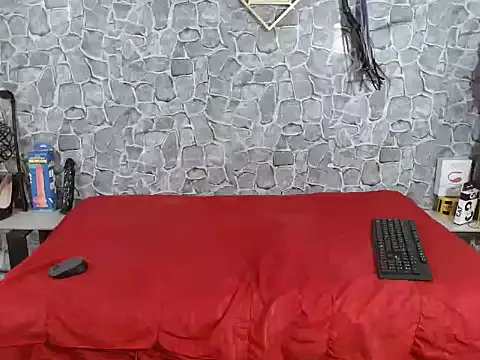 Snapshot of Romi_scott chatting on 04/06/26, 07:26 Romi scott online show from 04/06/26, 07:26