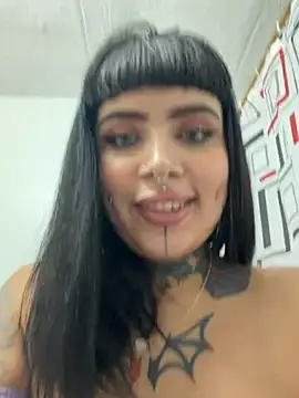 LauriInk1 online show from 07/05/26, 10:39