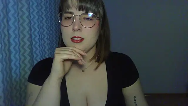 Snapshot of ClaraHard chatting on 04/13/26, 04:56 ClaraHard online show from 04/13/26, 04:56