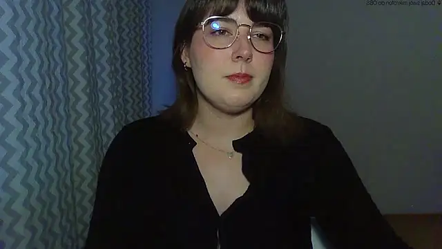 Snapshot of ClaraHard chatting on 05/07/26, 05:18 ClaraHard online show from 05/07/26, 05:18