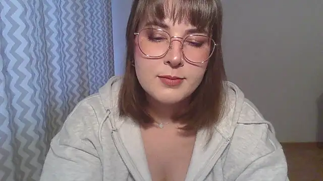Snapshot of ClaraHard chatting on 06/11/26, 06:17 ClaraHard online show from 06/11/26, 06:17