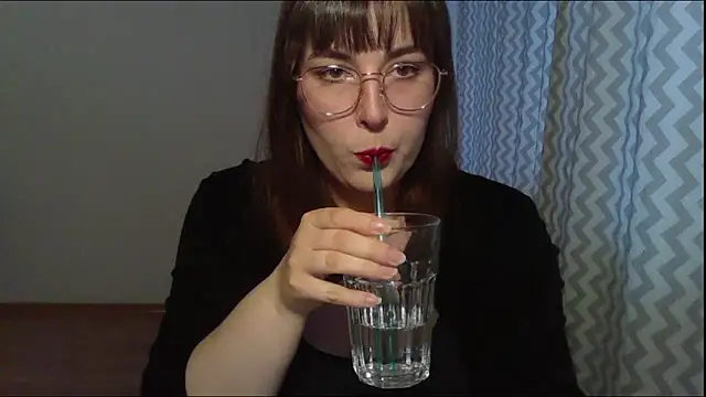 Snapshot of ClaraHard chatting on 06/15/26, 05:48 ClaraHard online show from 06/15/26, 05:48