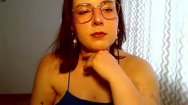 Snapshot of ClaraHard chatting on 07/02/26, 10:21 ClaraHard online show from 07/02/26, 10:21