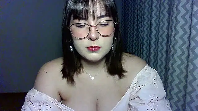 Snapshot of ClaraHard chatting on 07/05/26, 07:10 ClaraHard online show from 07/05/26, 07:10