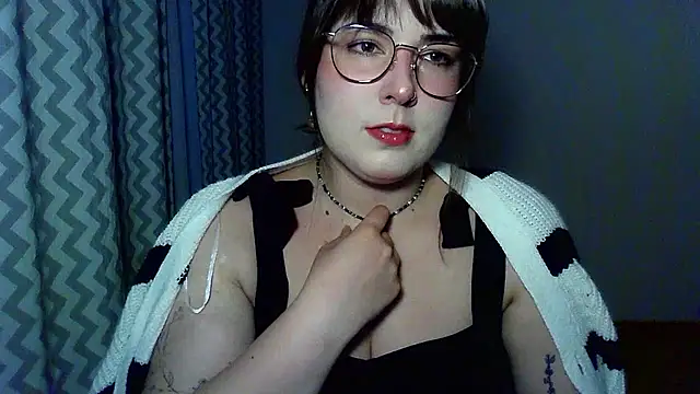 Snapshot of ClaraHard chatting on 07/12/26, 06:43 ClaraHard online show from 07/12/26, 06:43