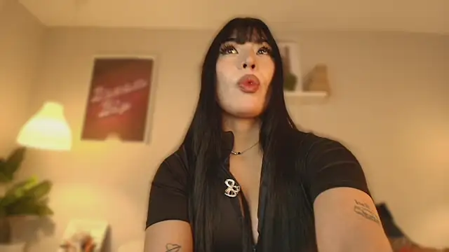 Snapshot of Jade-Naughty chatting on 05/29/26, 07:01 Jade-Naughty online show from 05/29/26, 07:01