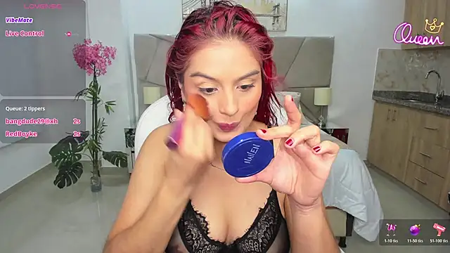 Snapshot of Raven-reyess chatting on 04/06/26, 09:38 Raven-reyess online show from 04/06/26, 09:38