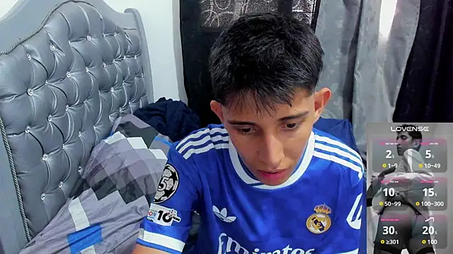 Snapshot of gomitaboy1 chatting on 04/07/26, 07:25 gomitaboy1 online show from 04/07/26, 07:25