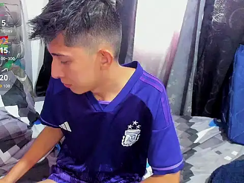 Snapshot of gomitaboy1 chatting on 04/12/26, 07:19 gomitaboy1 online show from 04/12/26, 07:19