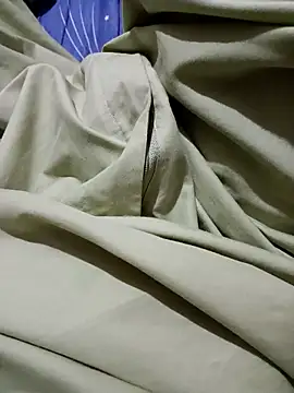 Snapshot of rockmen04 chatting on 03/09/26, 03:21 rockmen04 online show from 03/09/26, 03:21