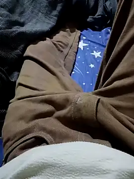 Snapshot of rockmen04 chatting on 03/09/26, 05:06 rockmen04 online show from 03/09/26, 05:06