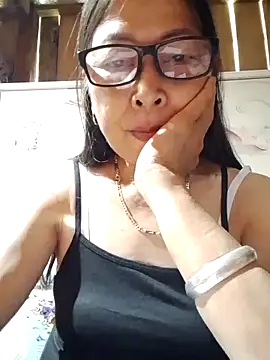 Snapshot of Sky-rain98 chatting on 04/21/26, 02:37 Sky-rain98 online show from 04/21/26, 02:37