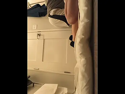 Snapshot of luckilyfound3 chatting on 03/31/26, 08:53 luckilyfound3 online show from 03/31/26, 08:53