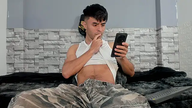 Snapshot of x_harold_x chatting on 03/07/26, 04:48 x harold x online show from 03/07/26, 04:48