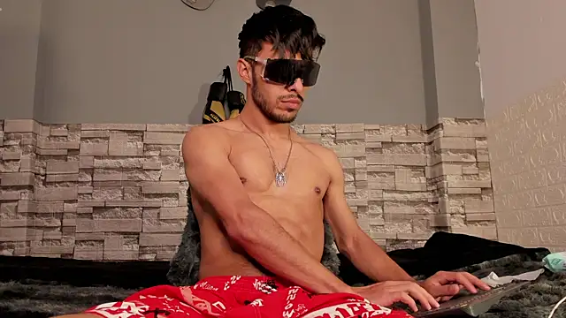 Snapshot of x_harold_x chatting on 03/20/26, 03:17 x harold x online show from 03/20/26, 03:17