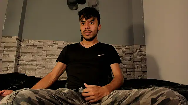 Snapshot of x_harold_x chatting on 03/26/26, 12:33 x harold x online show from 03/26/26, 12:33