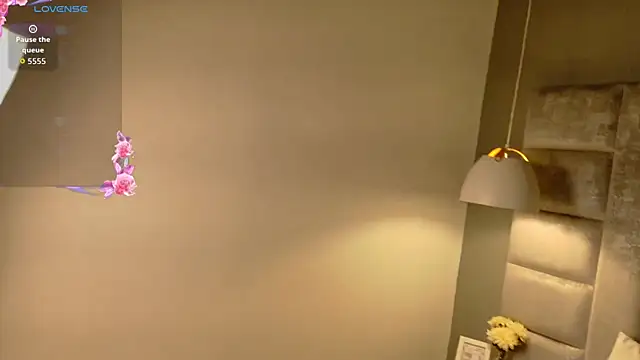 Snapshot of PaulaVegaa chatting on 04/07/26, 12:49 PaulaVegaa online show from 04/07/26, 12:49