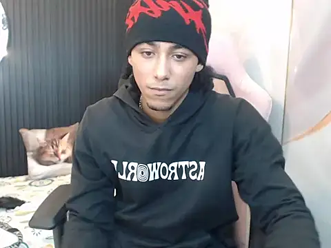 Snapshot of taylor_bigdick18 chatting on 04/18/26, 01:53 taylor bigdick18 online show from 04/18/26, 01:53