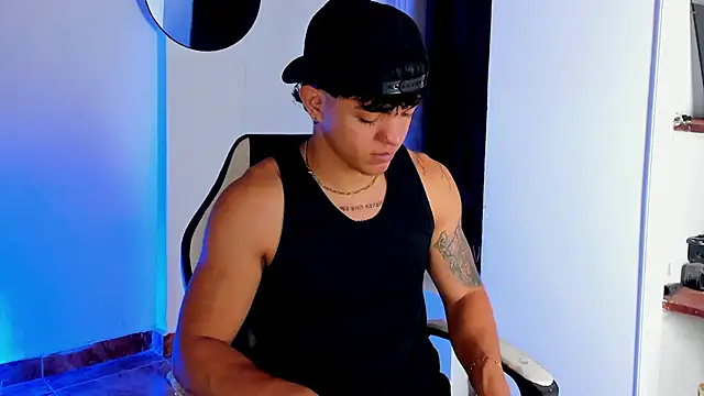 Noah brown 2 online show from 04/17/26, 03:53