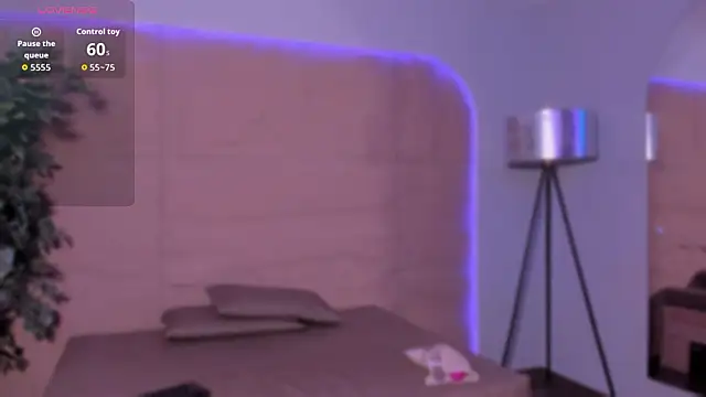 Snapshot of Osiriss_ chatting on 03/14/26, 09:53 Osiriss online show from 03/14/26, 09:53