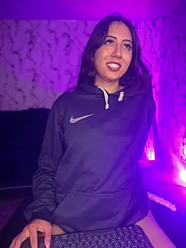 Snapshot of Lunaliaa_ chatting on 03/28/26, 06:02 Lunaliaa online show from 03/28/26, 06:02