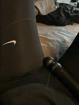 Snapshot of aleexii_s chatting on 03/23/26, 04:00 aleexii s online show from 03/23/26, 04:00