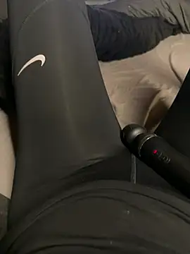 Snapshot of aleexii_s chatting on 04/23/26, 07:05 aleexii s online show from 04/23/26, 07:05