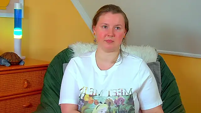 Snapshot of MelodyMoores chatting on 03/14/26, 06:30 MelodyMoores online show from 03/14/26, 06:30