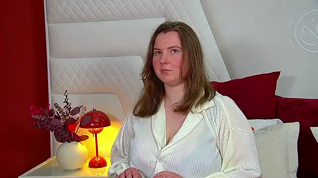 Snapshot of MelodyMoores chatting on 03/16/26, 06:50 MelodyMoores online show from 03/16/26, 06:50