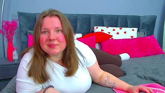 Snapshot of MelodyMoores chatting on 03/20/26, 06:51 MelodyMoores online show from 03/20/26, 06:51