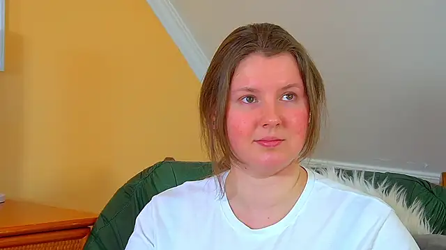 Snapshot of MelodyMoores chatting on 03/21/26, 08:19 MelodyMoores online show from 03/21/26, 08:19