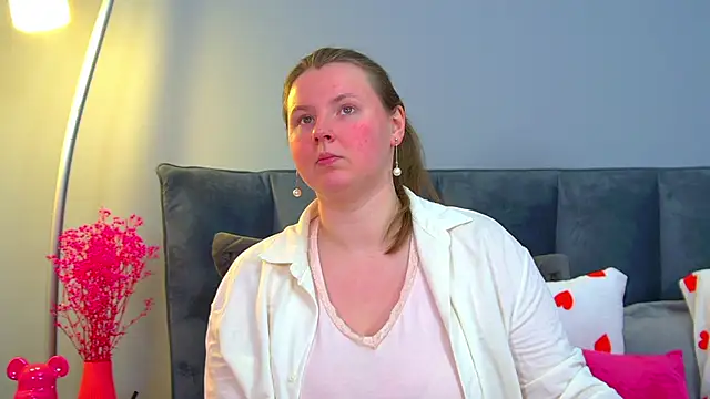 Snapshot of MelodyMoores chatting on 03/28/26, 06:46 MelodyMoores online show from 03/28/26, 06:46