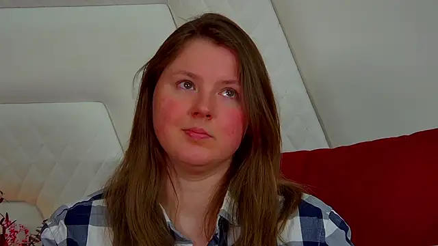 Snapshot of MelodyMoores chatting on 04/06/26, 06:58 MelodyMoores online show from 04/06/26, 06:58