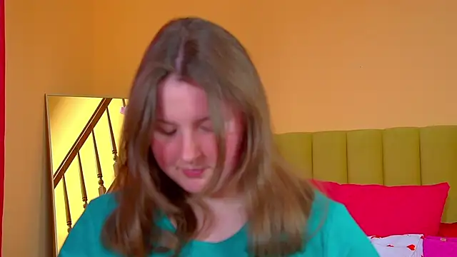 Snapshot of MelodyMoores chatting on 04/20/26, 06:38 MelodyMoores online show from 04/20/26, 06:38