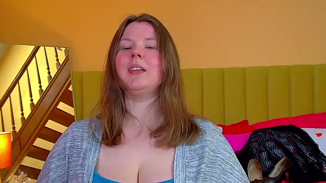 Snapshot of MelodyMoores chatting on 04/27/26, 06:44 MelodyMoores online show from 04/27/26, 06:44