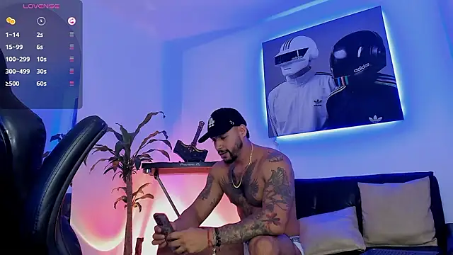 Snapshot of NikoHank_ chatting on 03/13/26, 04:52 NikoHank online show from 03/13/26, 04:52