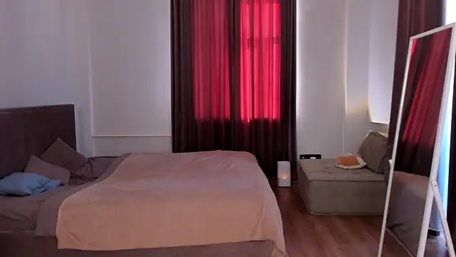 Snapshot of JennyHardy chatting on 03/16/26, 01:15 JennyHardy online show from 03/16/26, 01:15