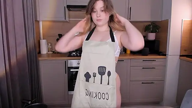 Snapshot of JennyHardy chatting on 03/28/26, 01:22 JennyHardy online show from 03/28/26, 01:22