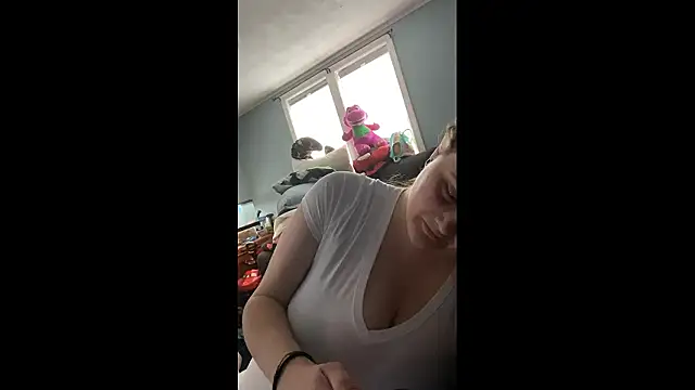 Snapshot of highimmaryjane chatting on 03/18/26, 06:11 highimmaryjane online show from 03/18/26, 06:11