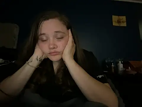 Snapshot of highimmaryjane chatting on 04/06/26, 01:25 highimmaryjane online show from 04/06/26, 01:25