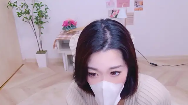 YURIKAsan  online show from 05/27/26, 11:40