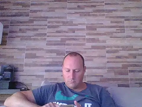 Snapshot of lustonfan chatting on 03/06/26, 01:29 lustonfan online show from 03/06/26, 01:29