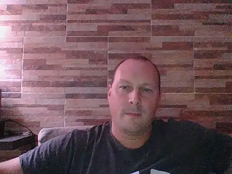 Snapshot of lustonfan chatting on 03/14/26, 07:52 lustonfan online show from 03/14/26, 07:52