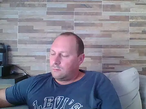 Snapshot of lustonfan chatting on 03/19/26, 11:36 lustonfan online show from 03/19/26, 11:36