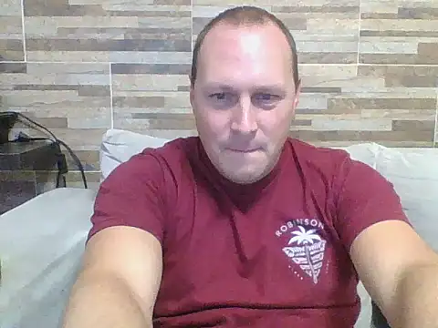 Snapshot of lustonfan chatting on 03/21/26, 03:33 lustonfan online show from 03/21/26, 03:33