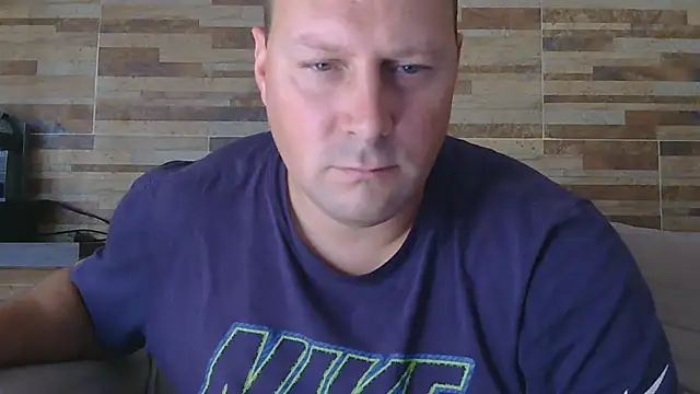 Snapshot of lustonfan chatting on 04/03/26, 03:54 lustonfan online show from 04/03/26, 03:54